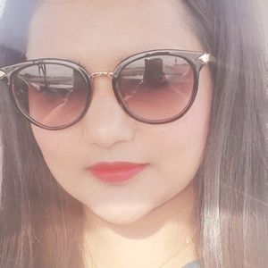 Meet your Posher, Namrata